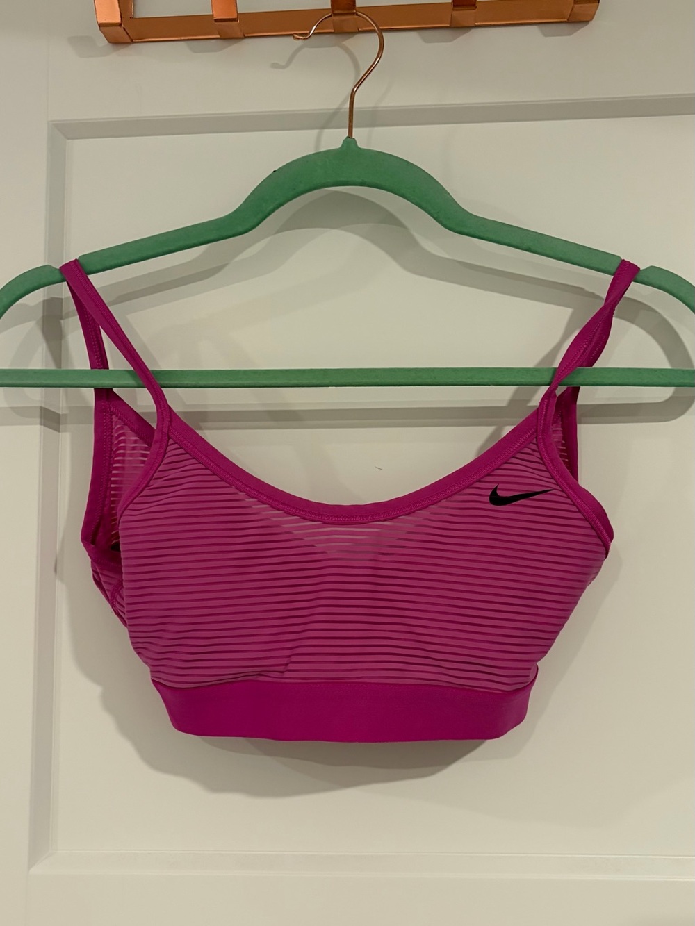 Nike Dri-FIT Pink Striped Sports Bra 💗 Size